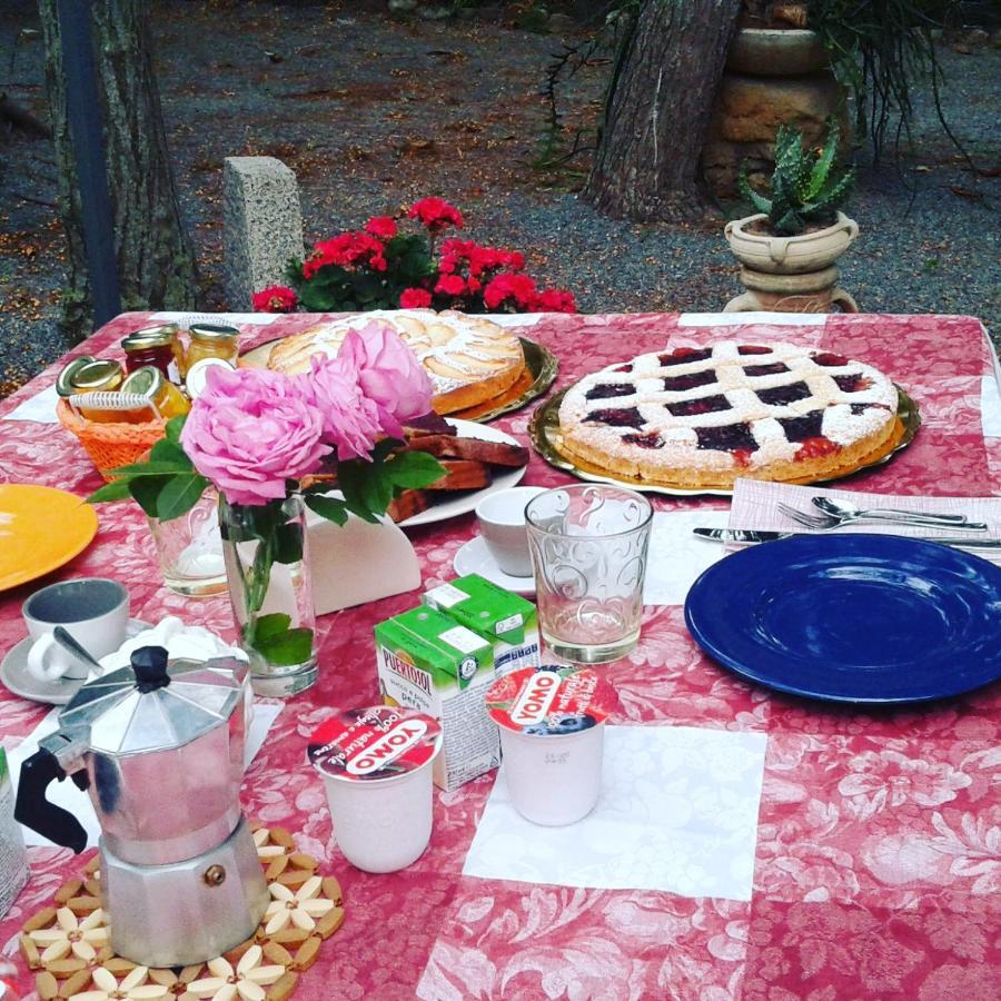SantʼAnna Arresi B&B Il Girasole المظهر الخارجي الصورة